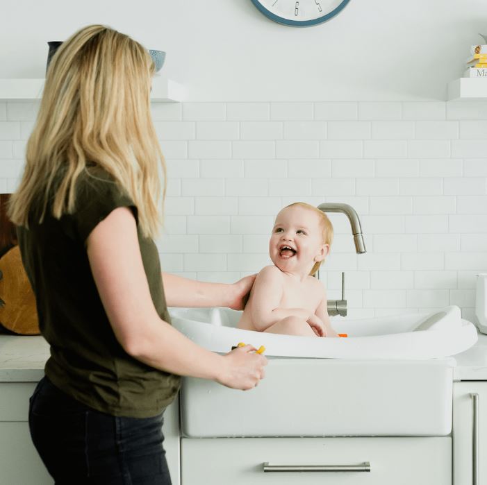 Infant To Toddler Tub with Sling White