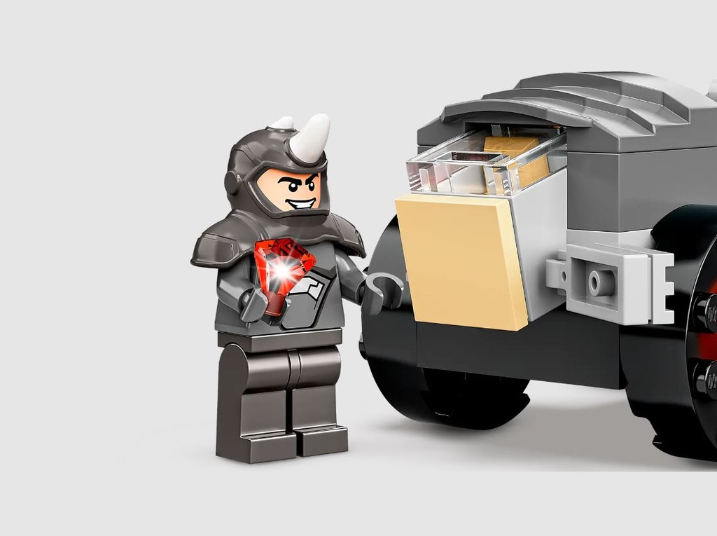 Lego Spidey Hulk vs. Rhino Truck Showdown