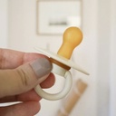 Itzy Natural Rubber Pacifier Buttercream & Toast 2pk
