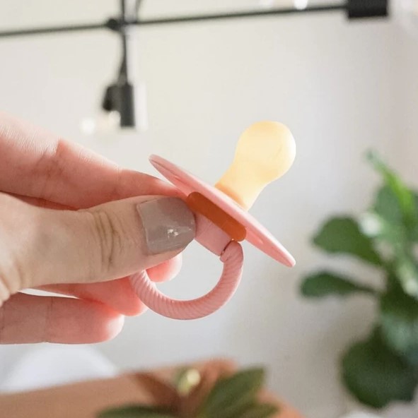 Itzy Natural Rubber Pacifier Pink 2pk
